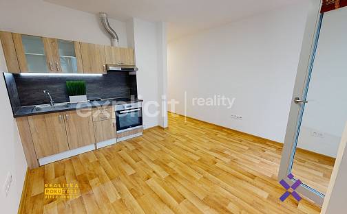 Pronájem bytu 1+kk 28 m², Lorencova, Zlín