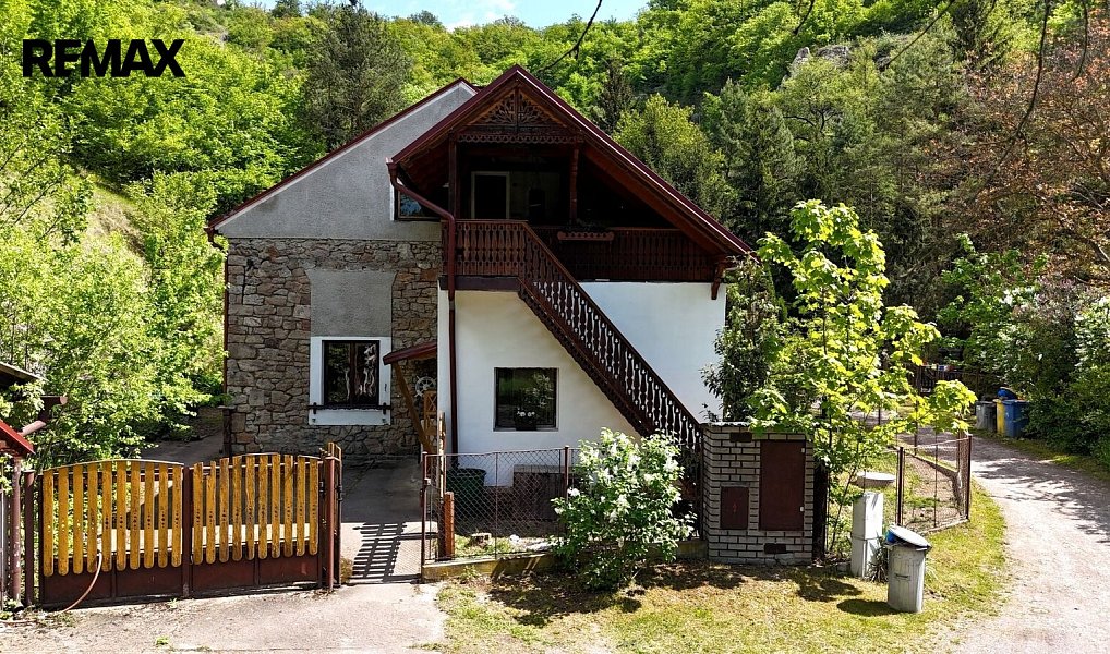 Prodej domu 168 m² s pozemkem 638 m², Beroun – náhled fotky 3