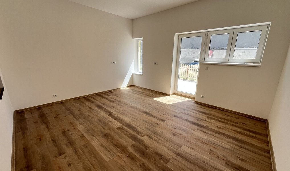 Pronájem bytu 1+kk 34 m², Zubří – náhled fotky 5