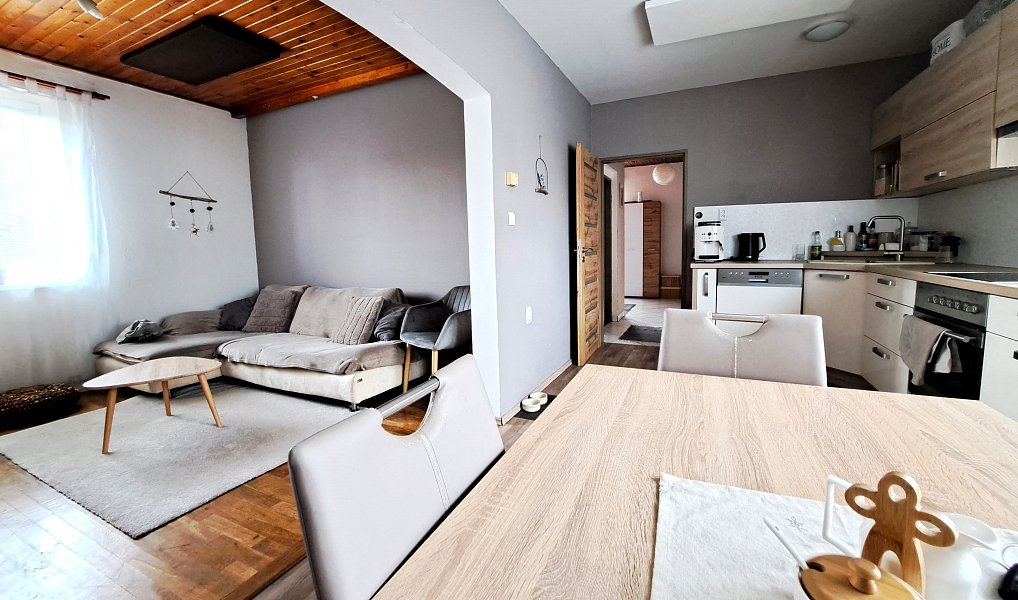 Prodej domu 200 m² s pozemkem 963 m², Břest – náhled fotky 5