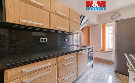 Prodej bytu 3+1 56 m², Hradební, Cheb