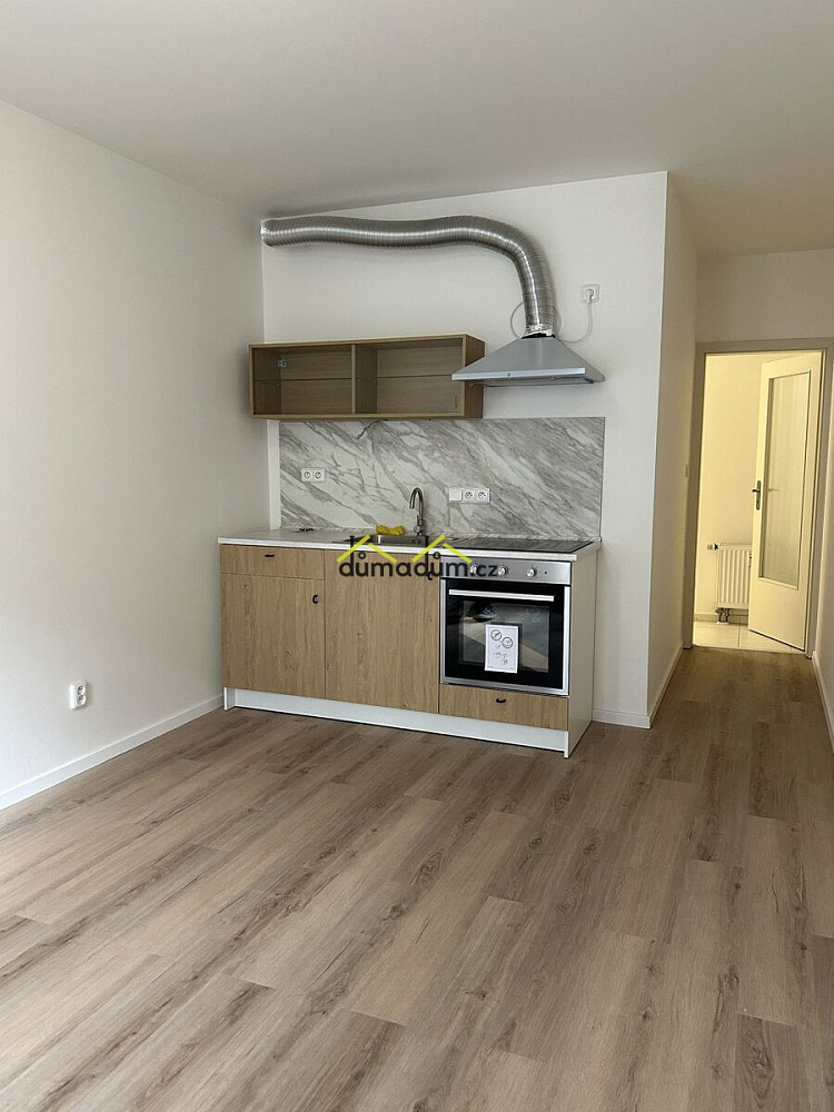 Pronájem bytu 1+kk 32 m²