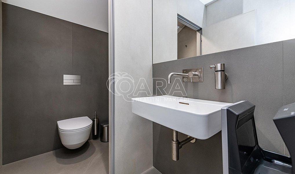 Pronájem kanceláře 240 m², Praha – náhled fotky 18