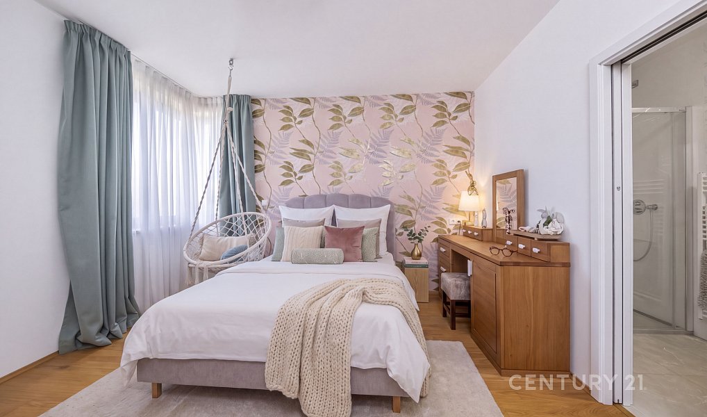 Pronájem domu 246 m² s pozemkem 1 219 m², Bašť – náhled fotky 9