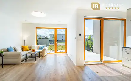 Prodej domu 110 m² s pozemkem 298 m², Artistů, Praha 9 - Horní Počernice