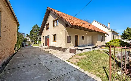 Prodej domu 182 m² s pozemkem 1 355 m², Kostelecká, Všetaty, okres Mělník
