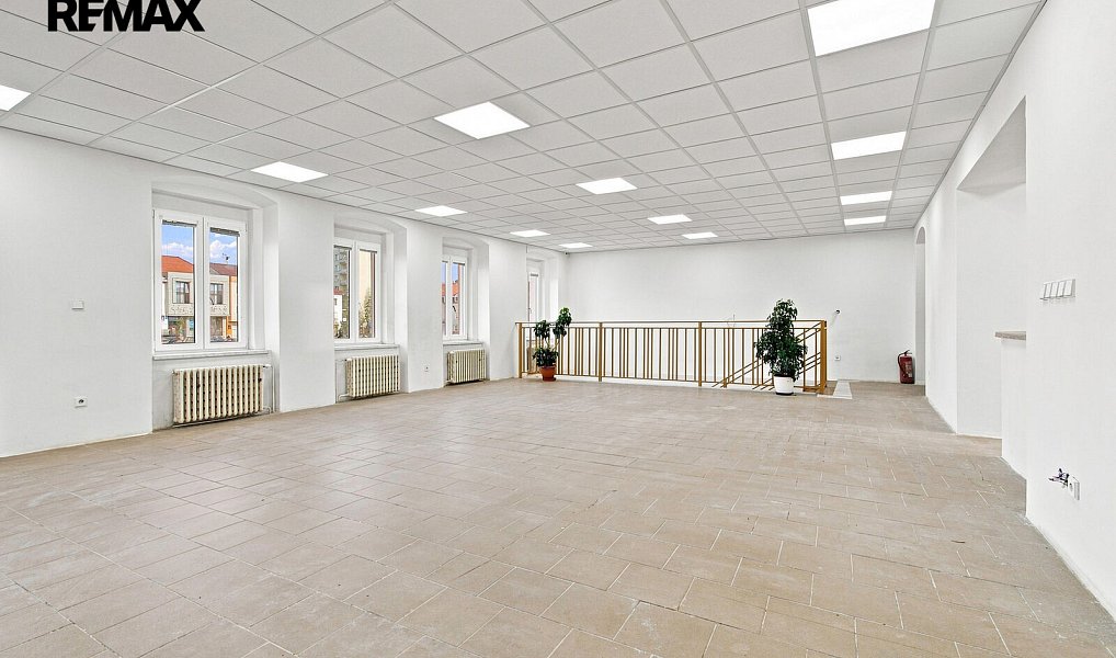Pronájem obchodních prostor 171 m², Přeštice – náhled fotky 10