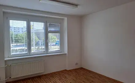 Pronájem bytu 2+1 45 m², Českomoravská, Praha 9 - Vysočany