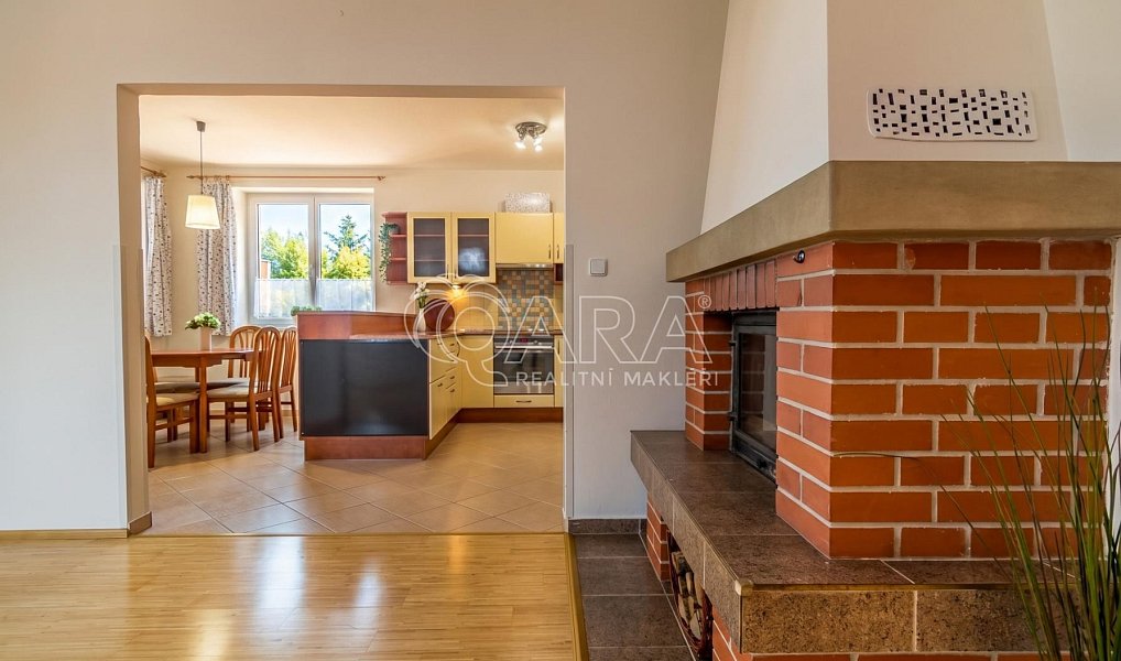 Prodej bytu 4+kk 135 m², Dolní Břežany – náhled fotky 4