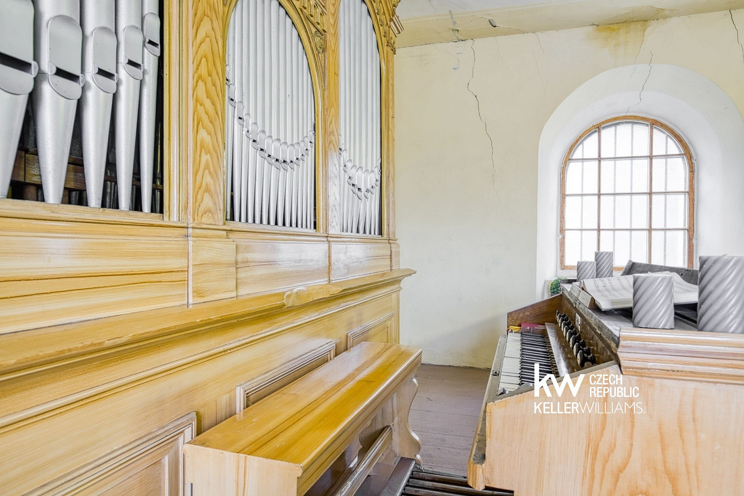 Prodej obchodních prostor 290 m² – fotografie 2