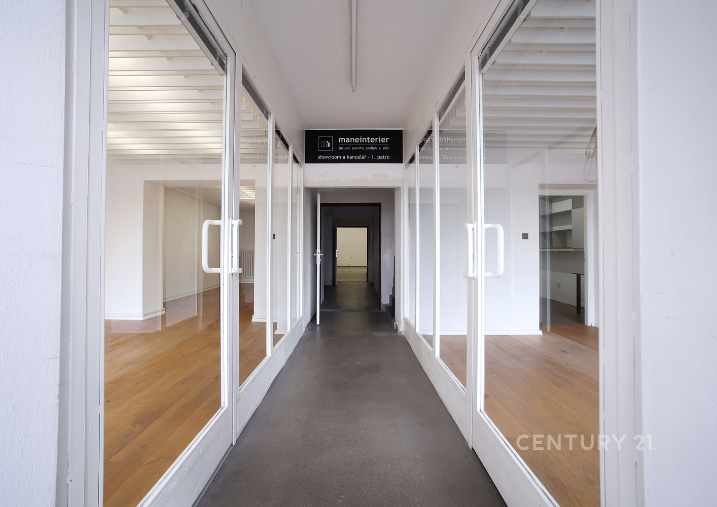 Pronájem obchodních prostor 132 m²