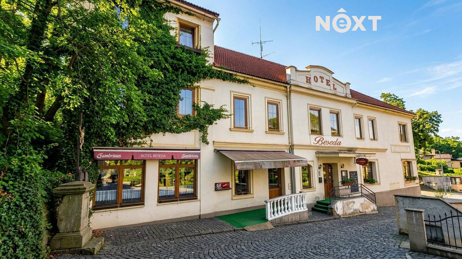 Prodej komerčního objektu (jiného typu) 1 100 m²