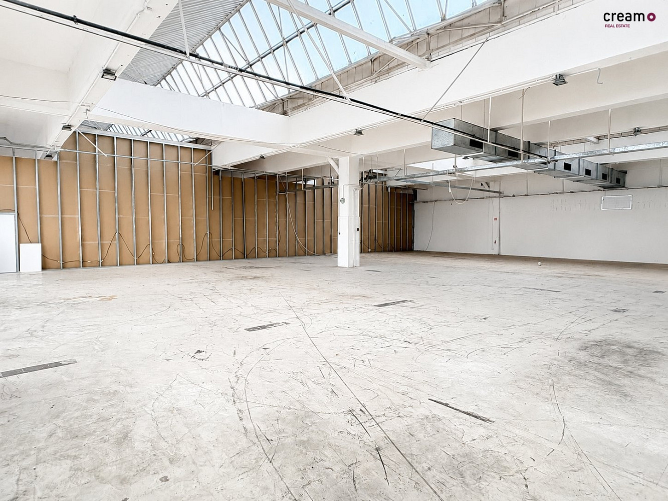 Pronájem skladovacích prostor 431 m²