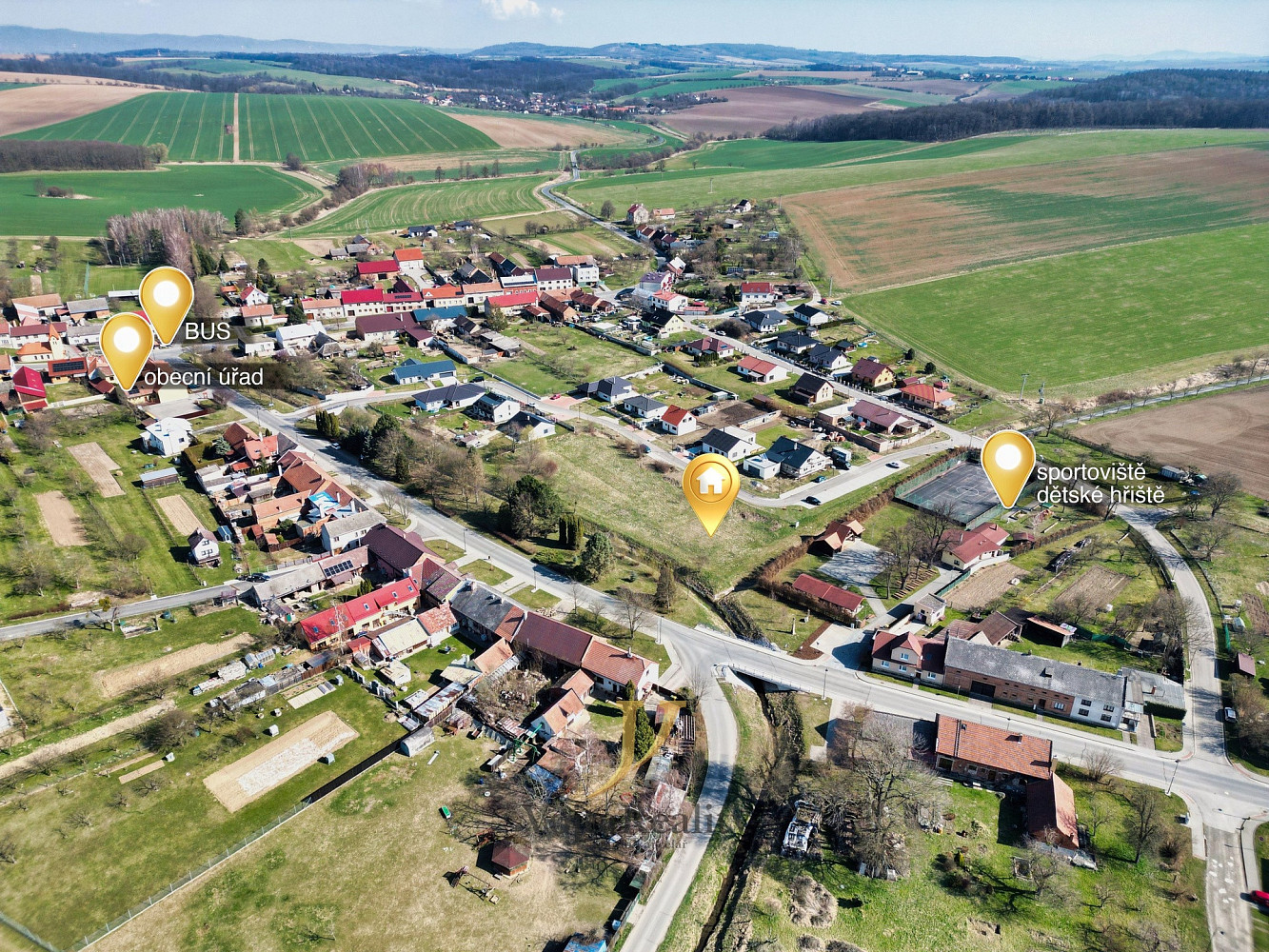 Prodej stavebního pozemku 1 376 m² – fotografie 4