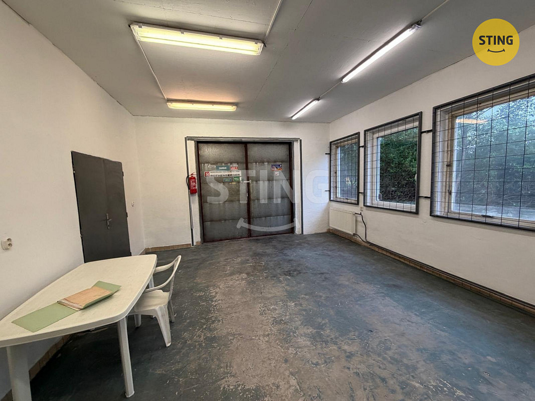 Prodej skladovacích prostor 111 m² – fotografie 2