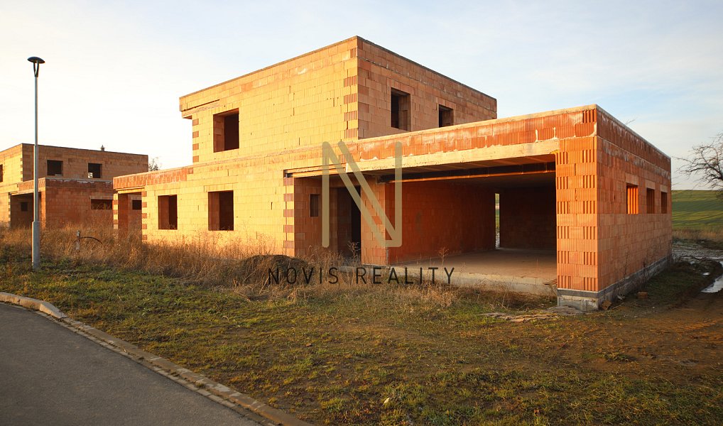Prodej domu 233 m² s pozemkem 734 m², Klatovy – náhled fotky 3