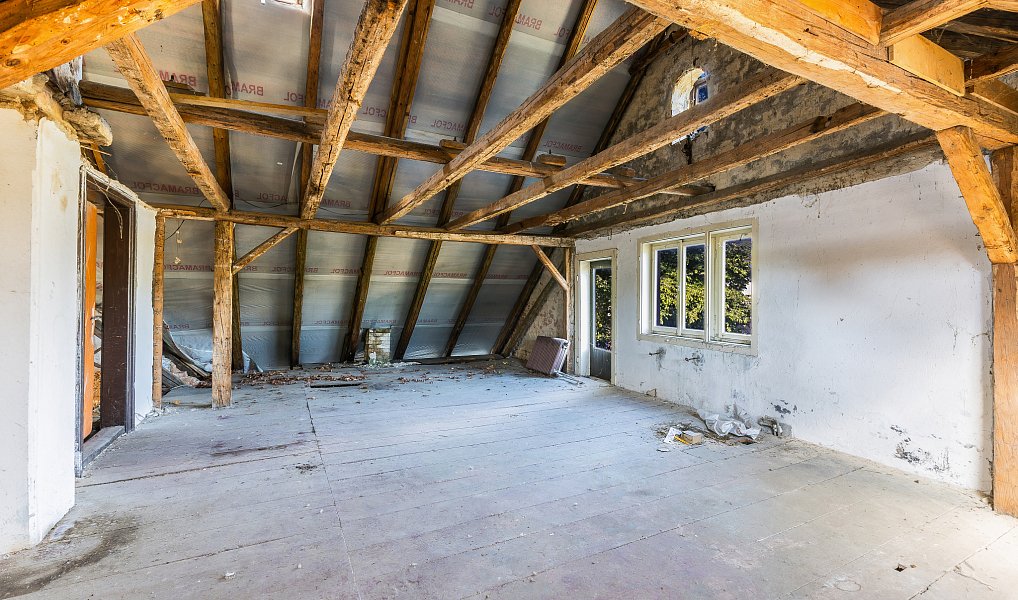 Prodej domu 219 m² s pozemkem 1 113 m², Hejnice – náhled fotky 10