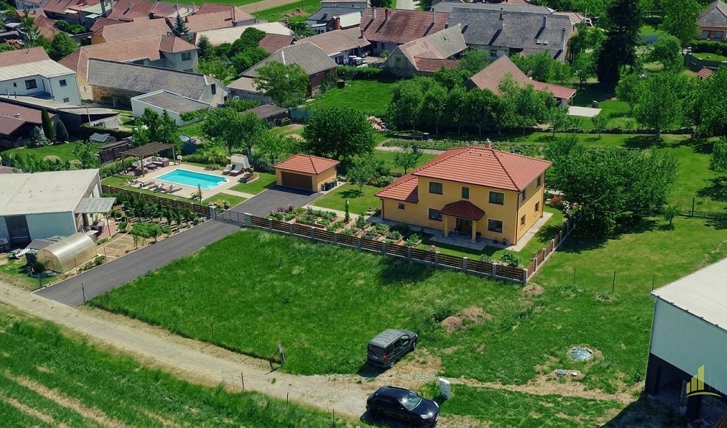 Prodej stavebního pozemku 1 383 m², Prostějovičky – náhled fotky 2