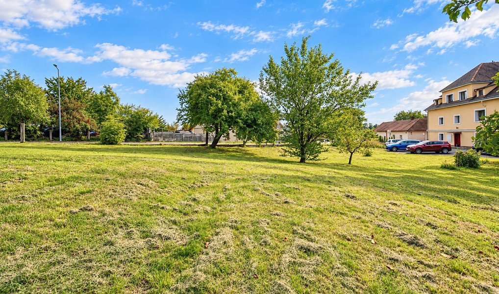Prodej stavebního pozemku 1 273 m², Jaroměř – náhled fotky 2