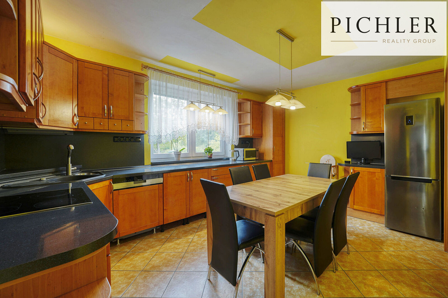 Prodej domu 330 m² s pozemkem 1 823 m² – fotografie 3