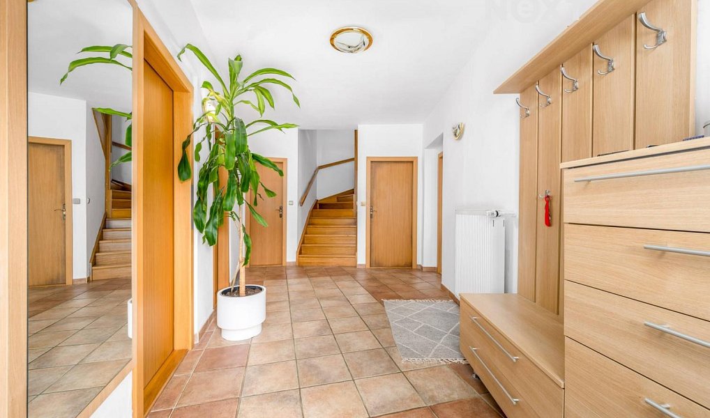 Prodej domu 270 m² s pozemkem 234 m², Lužec nad Vltavou – náhled fotky 25