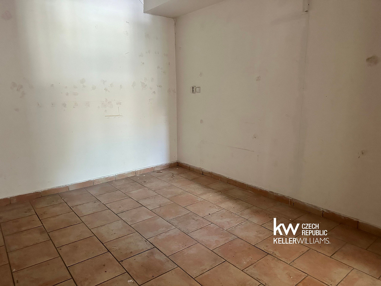 Pronájem obchodních prostor 136 m² – fotografie 4