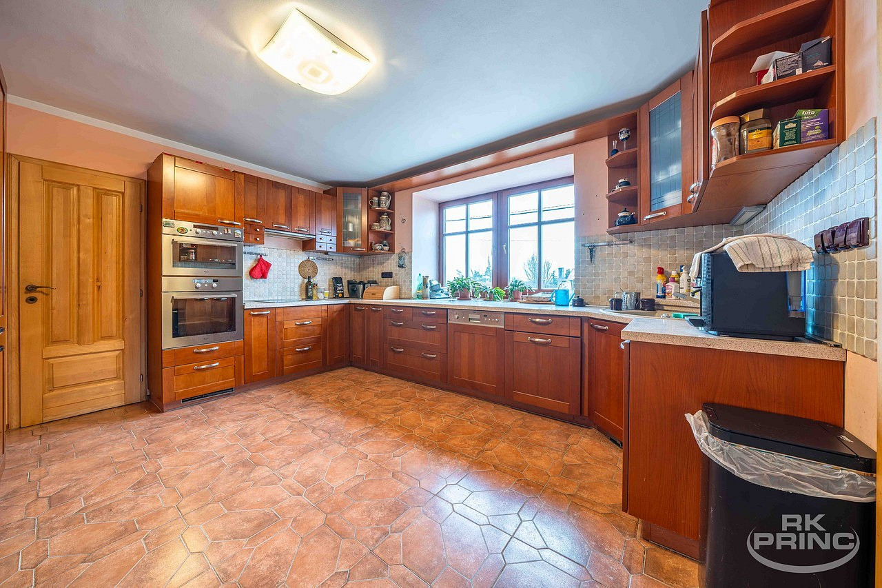 Prodej domu 250 m² s pozemkem 4 339 m² – fotografie 2