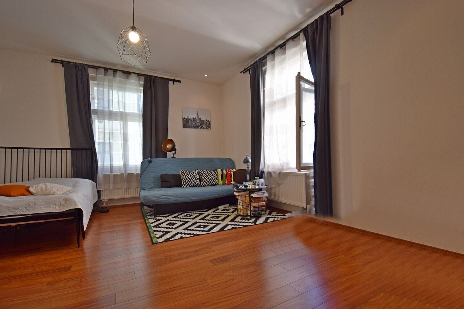 Pronájem bytu 1+1 38 m² — photo 2