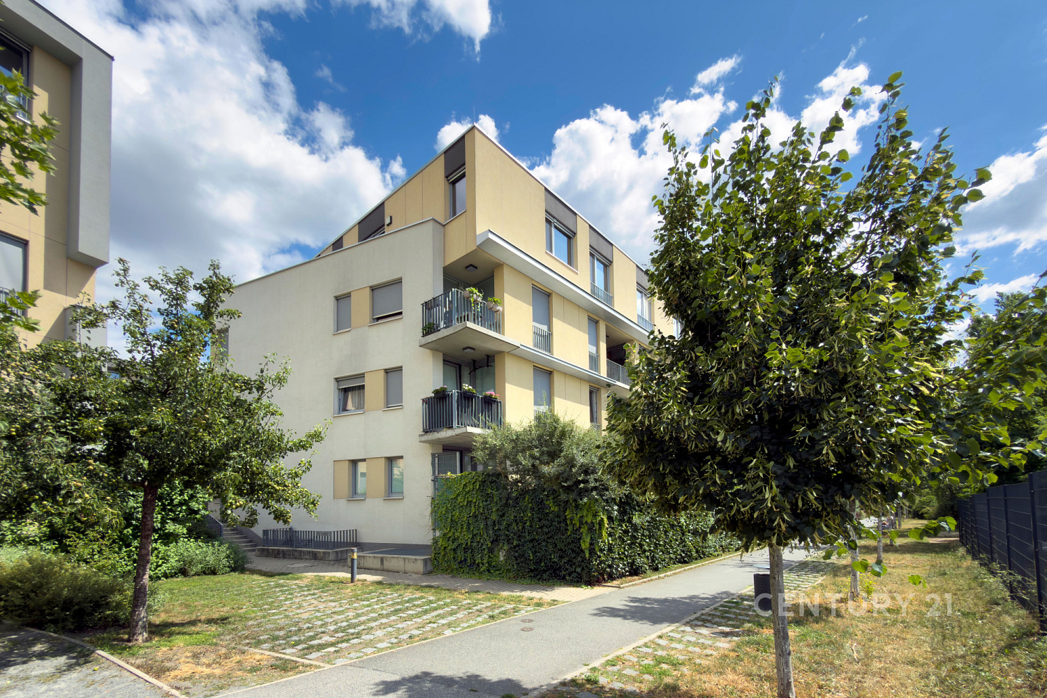 Prodej bytu 2+kk 66 m²
