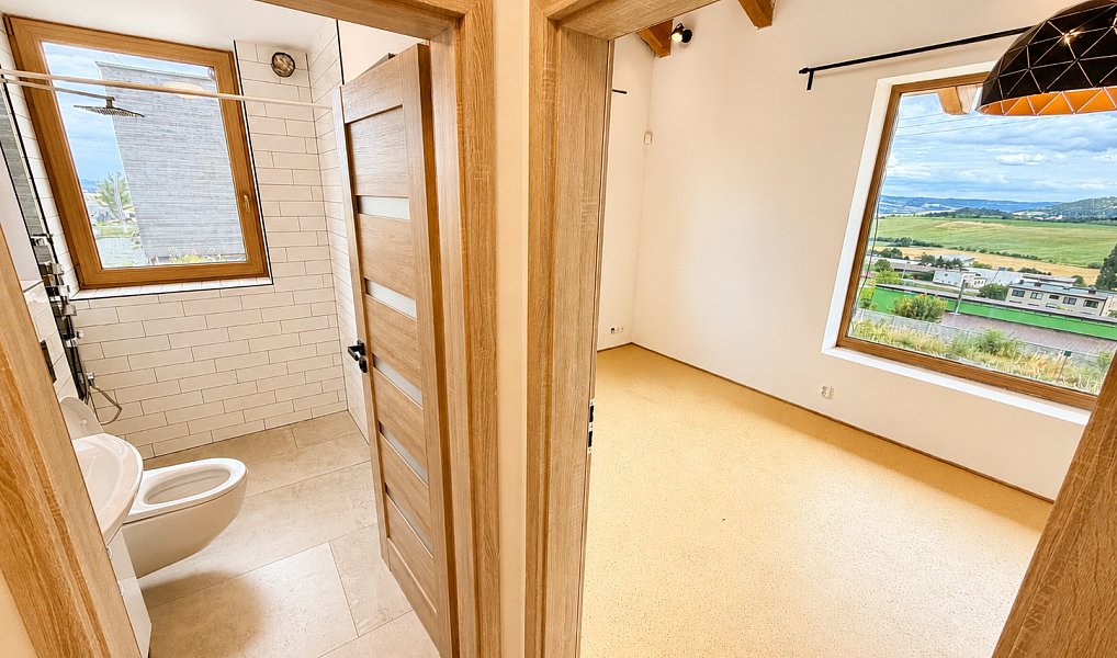 Prodej domu 184 m², Býkovice – náhled fotky 11