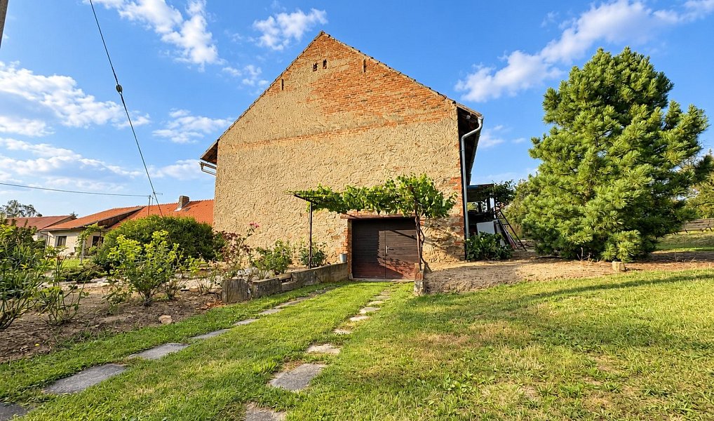 Prodej stavebního pozemku 1 230 m², Toušice – náhled fotky 5