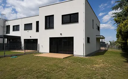 Prodej domu 172 m² s pozemkem 319 m², Vrbová, Vestec, okres Praha-západ
