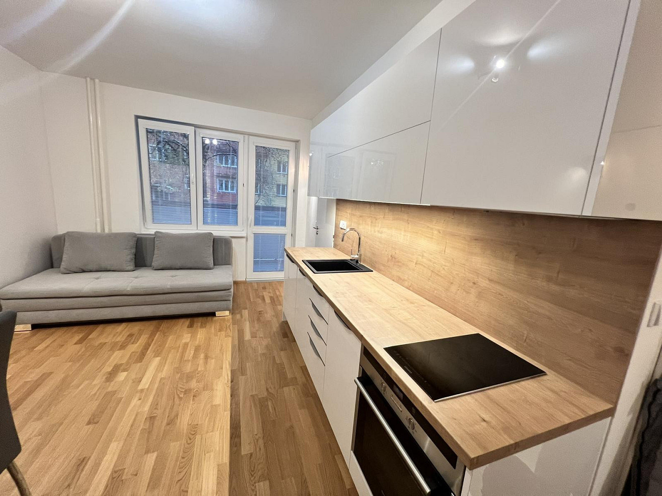 Pronájem bytu 1+kk 31 m² — photo 2