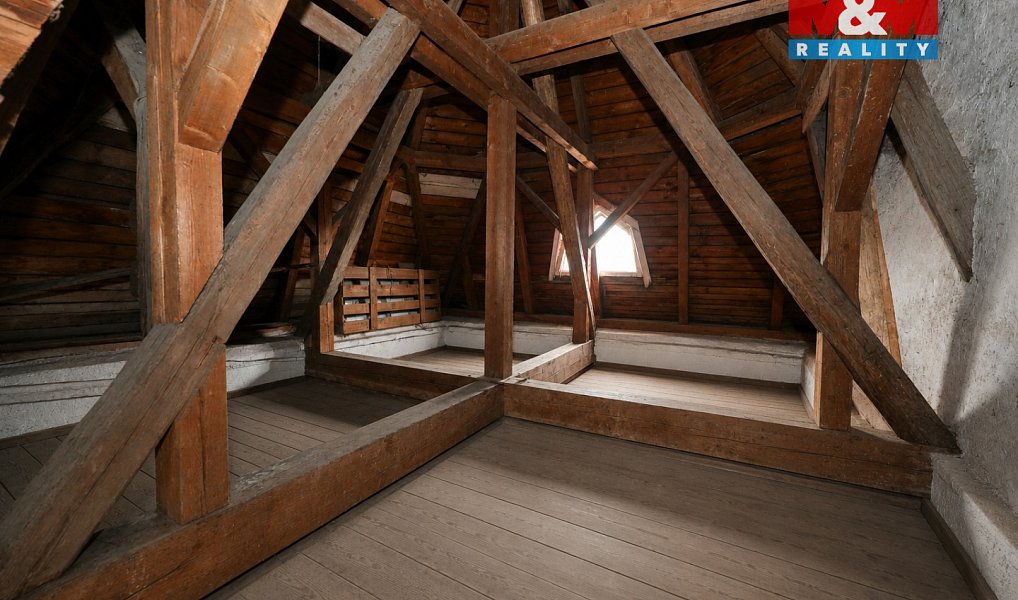 Prodej nájemního domu, činžáku 330 m², Černovice – náhled fotky 15