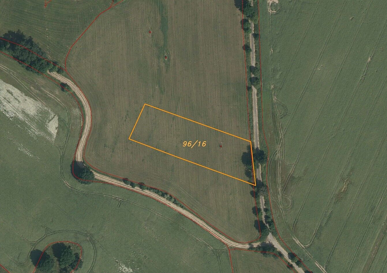 Prodej pole 5 200 m²