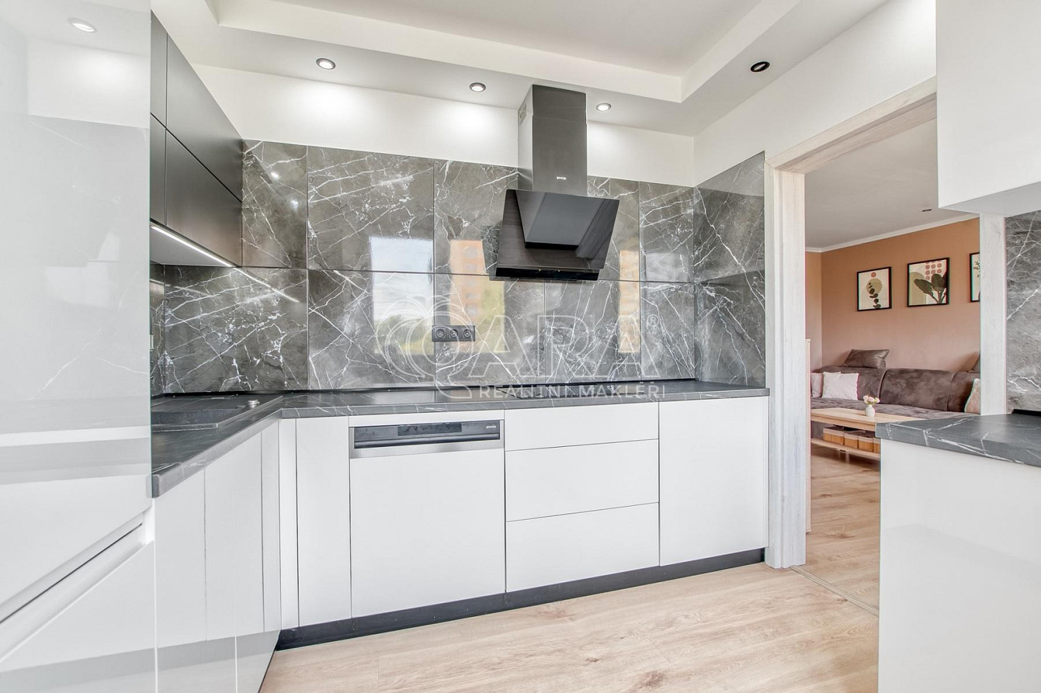 Prodej bytu 3+1 77 m² – fotografie 2