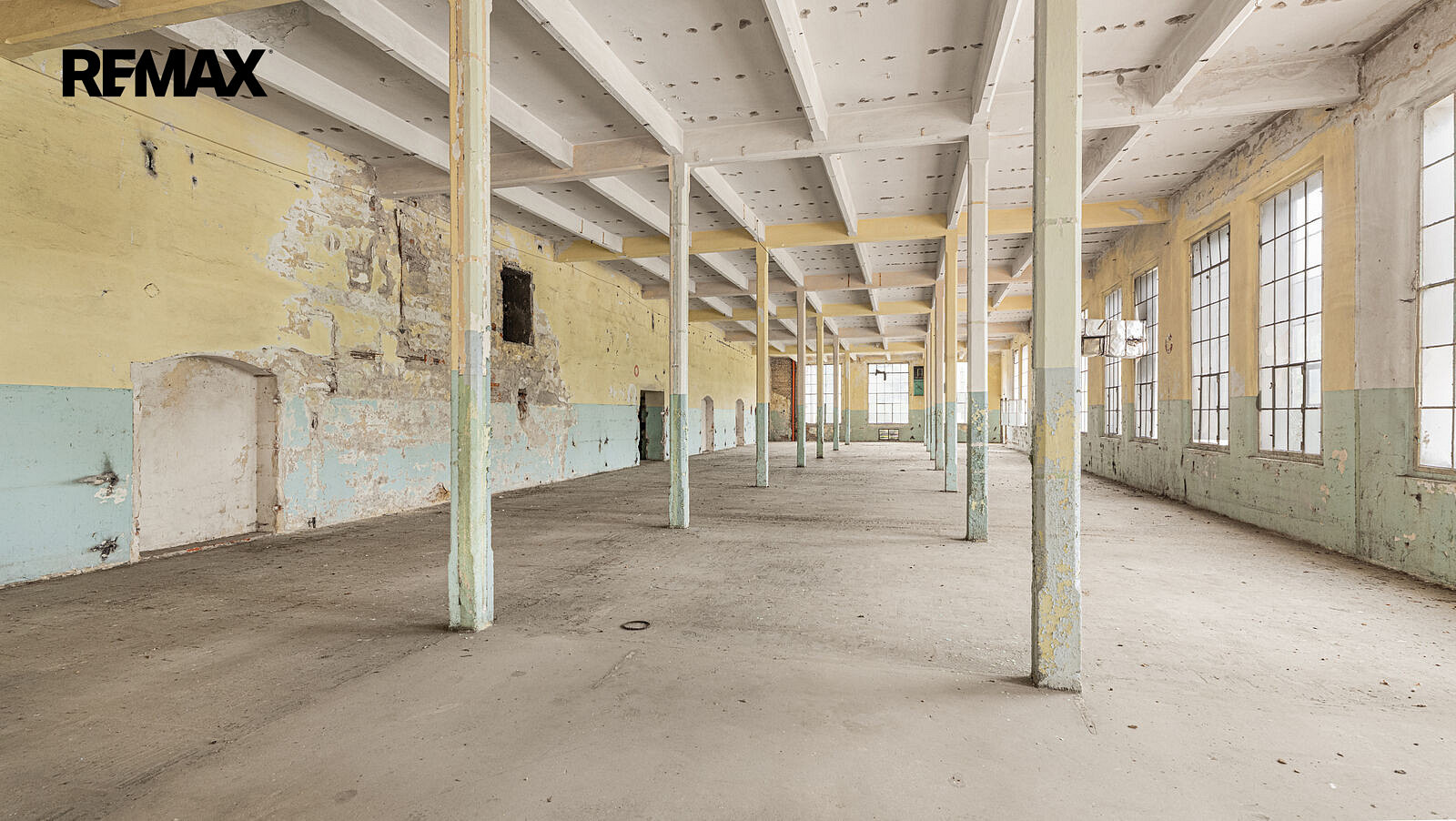 Prodej komerčního objektu (jiného typu) 15 800 m² – fotografie 2