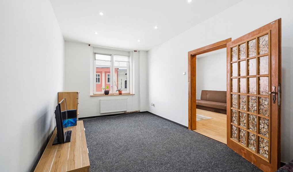 Prodej domu 250 m² s pozemkem 304 m², Jirkov – náhled fotky 4