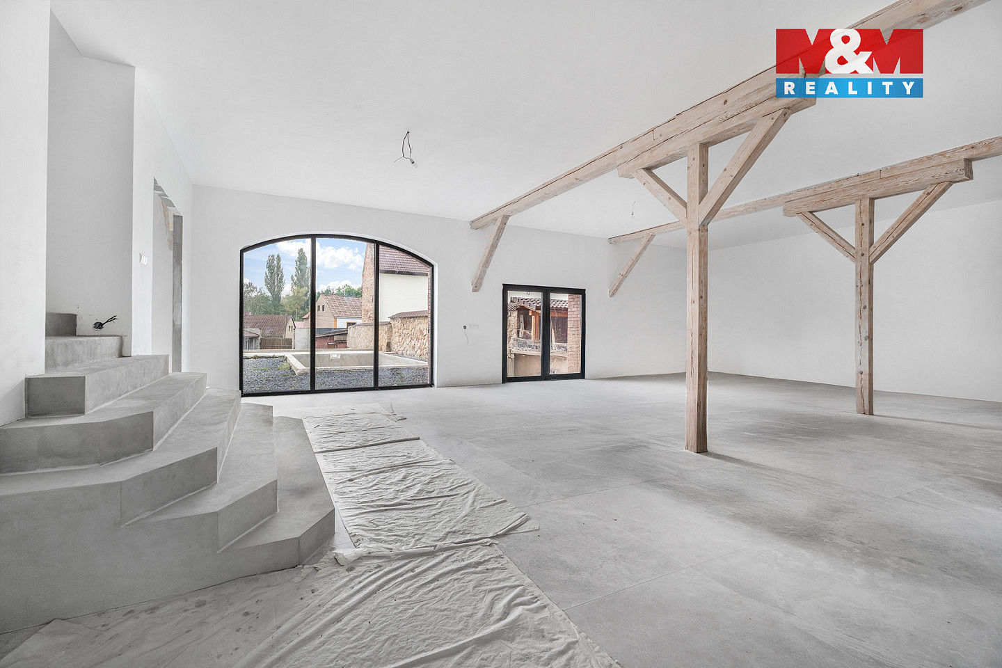 Prodej domu 329 m² s pozemkem 1 756 m² — photo 2