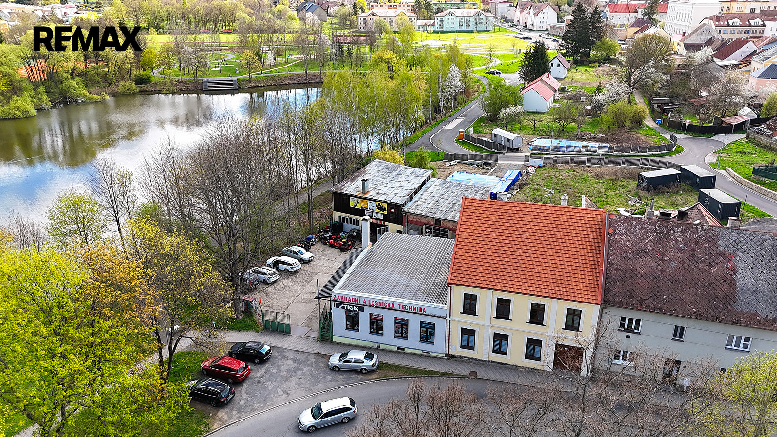 Prodej komerčního objektu v Plané, 1035 m² – pohled 3