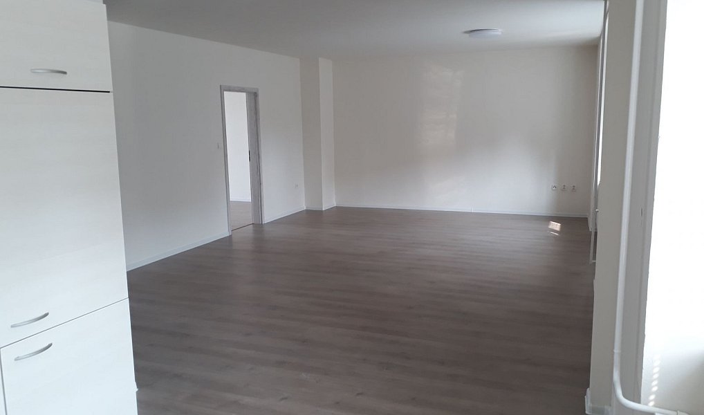 Prodej bytu 3+kk 91 m², Sezemice – náhled fotky 2