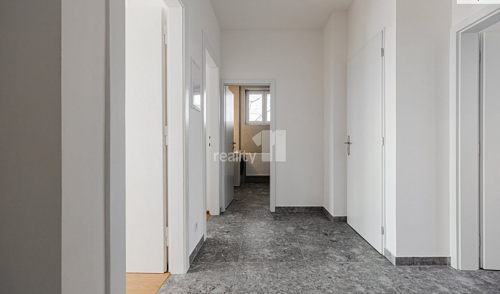 Pronájem bytu 5+kk 25 m², Praha – náhled fotky 3