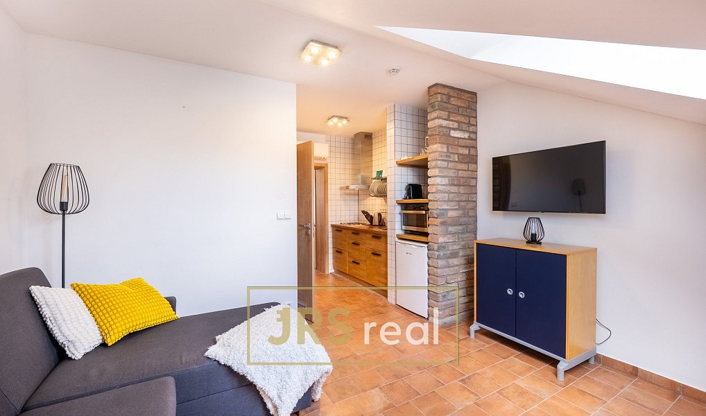 Prodej ubytovacího objektu 530 m², Kurdějov – náhled fotky 8