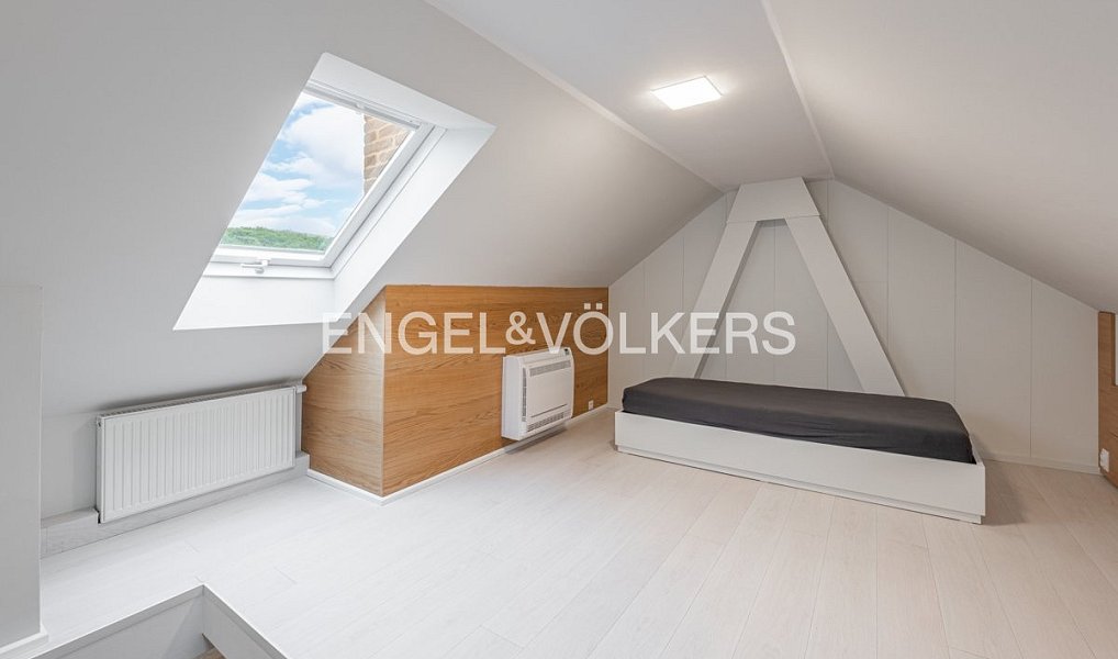 Pronájem bytu 4+kk 135 m², Praha – náhled fotky 7