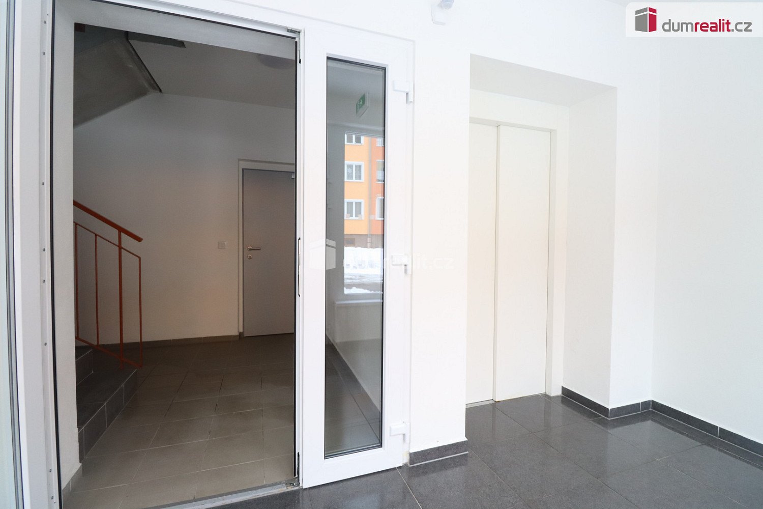 Pronájem bytu 2+kk 39 m² – fotografie 4