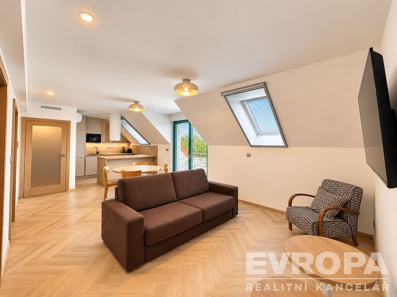 Pronájem bytu 3+kk 65 m² – fotografie 5
