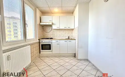 Prodej bytu 2+1 52 m², Pod Břízami, Chomutov