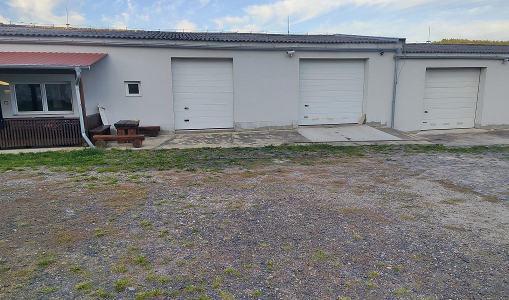 Pronájem komerčního prostoru, 98 m², Louny, Libčeves