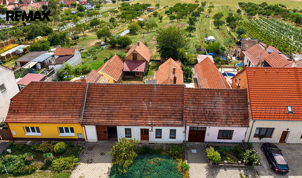 Prodej domu 200 m² s pozemkem 1 812 m², Šakvice – náhled fotky 3