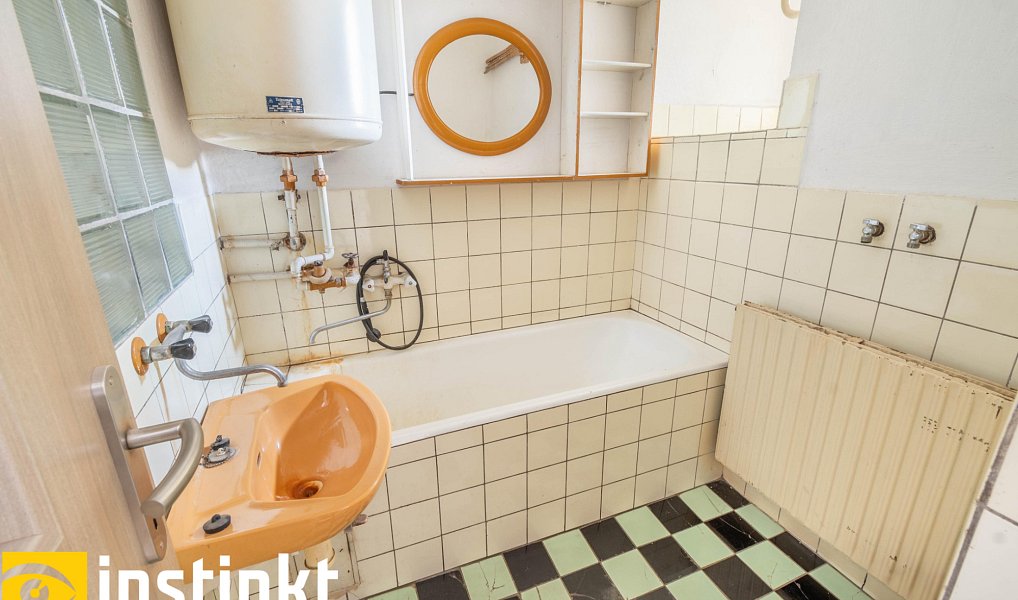 Prodej domu 450 m² s pozemkem 1 844 m², Kolinec – náhled fotky 11
